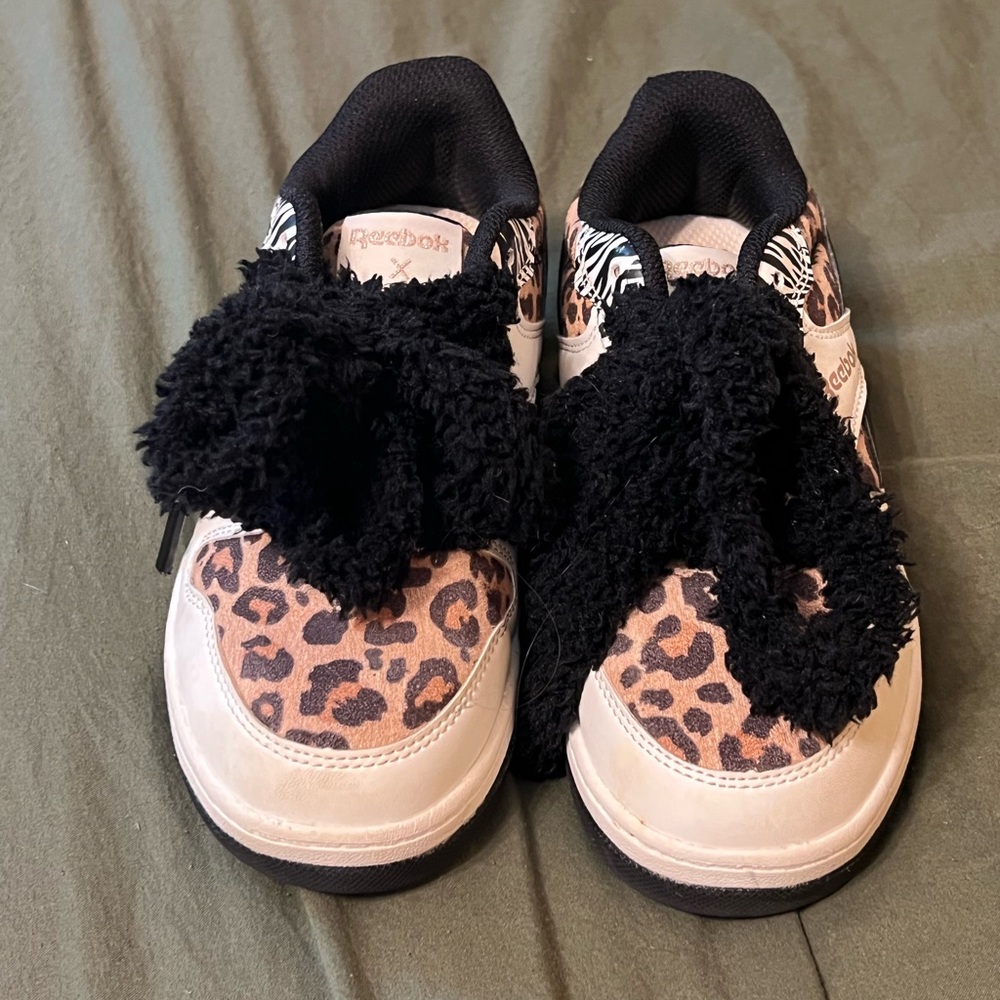 Reebok Heelys Kids' Sneakers with Leopard and Black Design